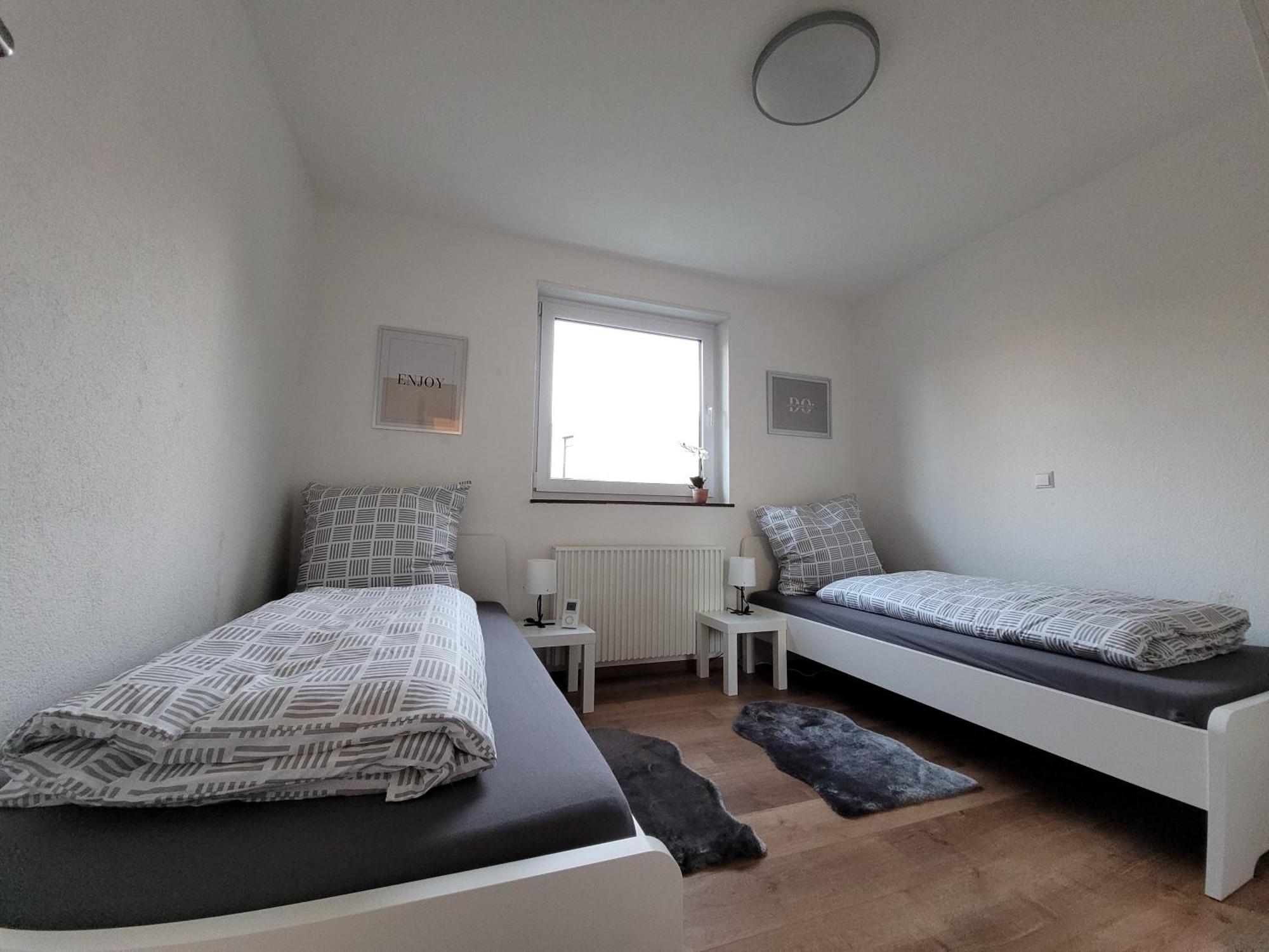 Apartment Living Flat, Eine Mit Zwei Schlafzimmern Und Balkon *