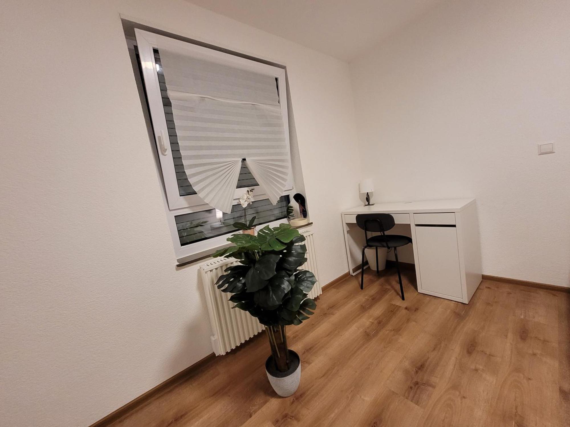 Living Flat, Eine Mit Zwei Schlafzimmern Und Balkon Apartment Schorndorf (Baden-Wurttemberg)