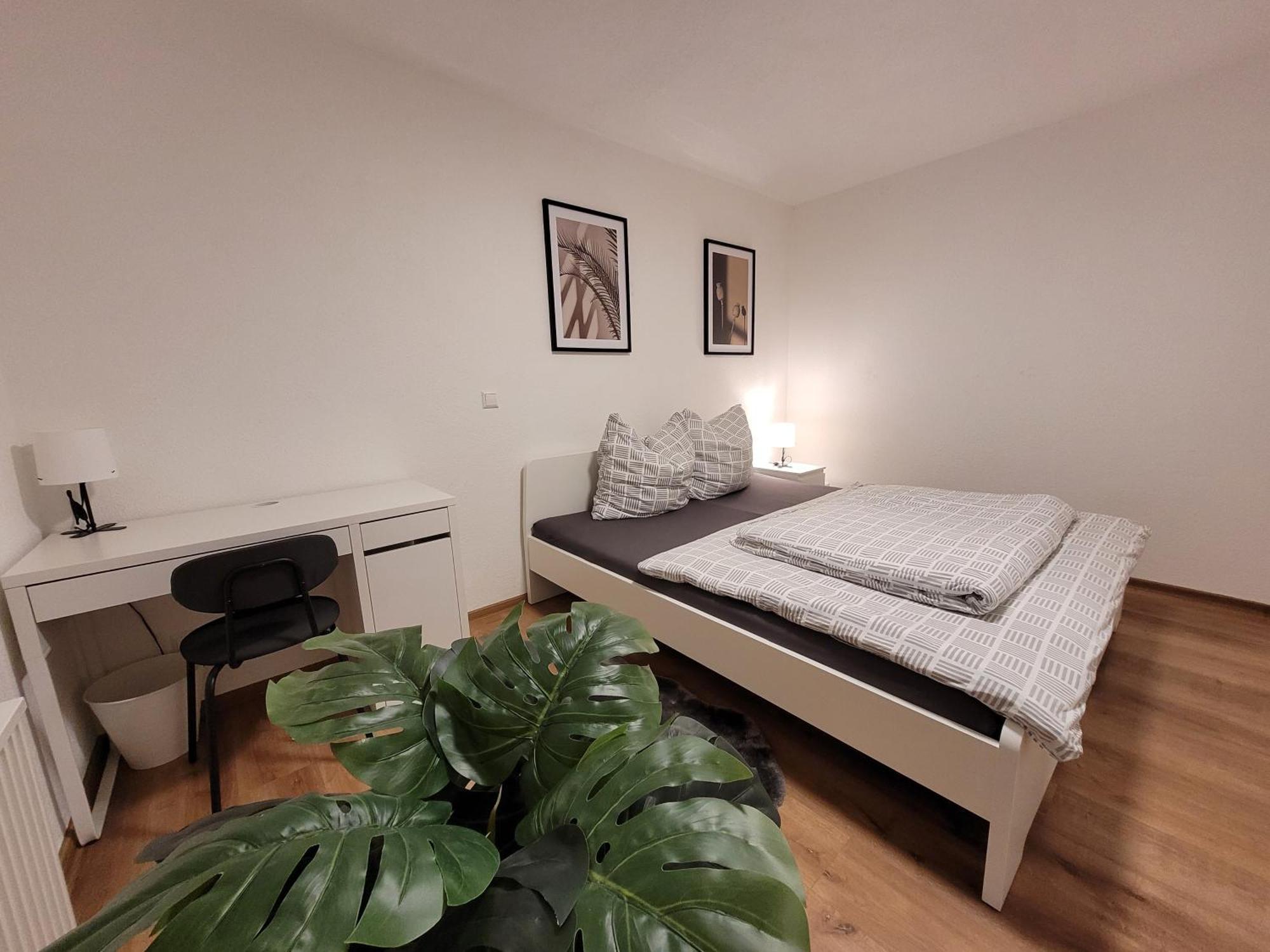 Living Flat, Eine Mit Zwei Schlafzimmern Und Balkon Apartment