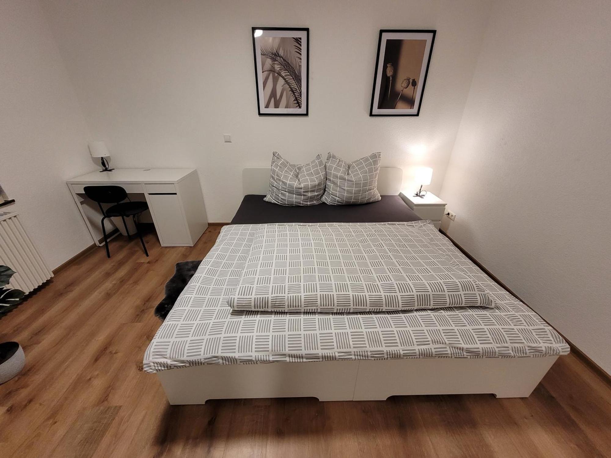 Apartment Living Flat, Eine Mit Zwei Schlafzimmern Und Balkon